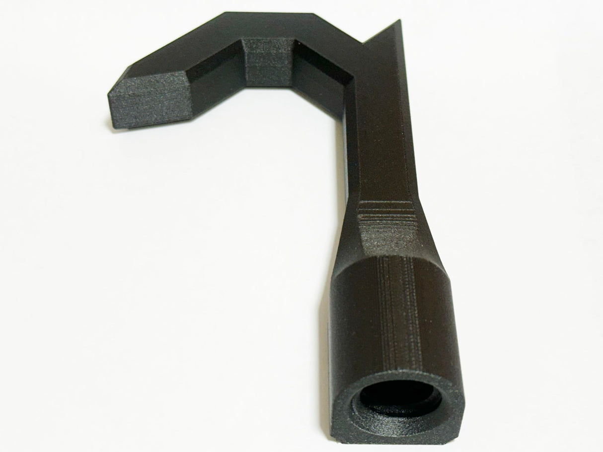 Magnetic Truck Bed Hook Grabber – Cargo Retriever Tool for Broom Handles & Extension Poles